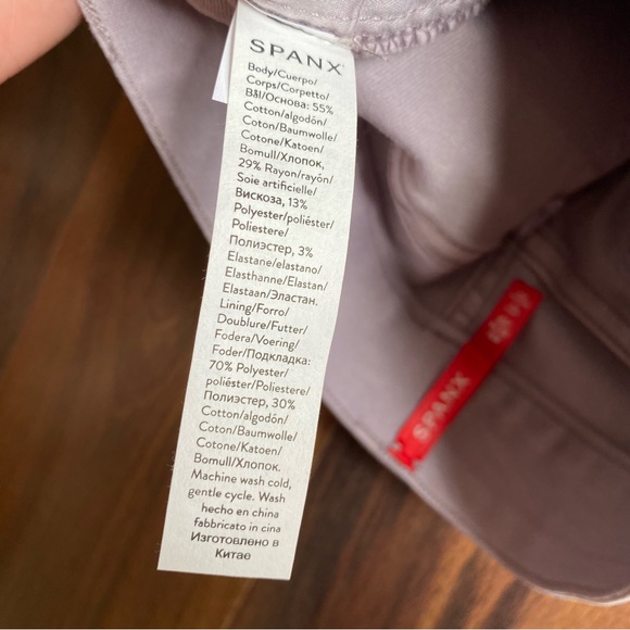 Spanx 5” Stretch Twill Short in Light Orchid - Picture 5 of 7